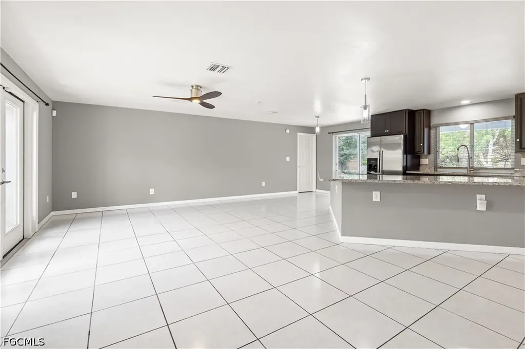 8707 Chatham Street Fort Myers FL 33907