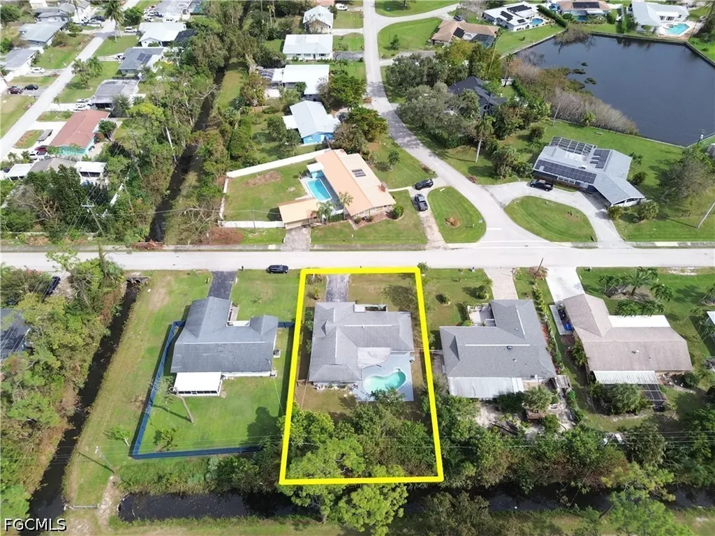 8707 Chatham Street Fort Myers FL 33907