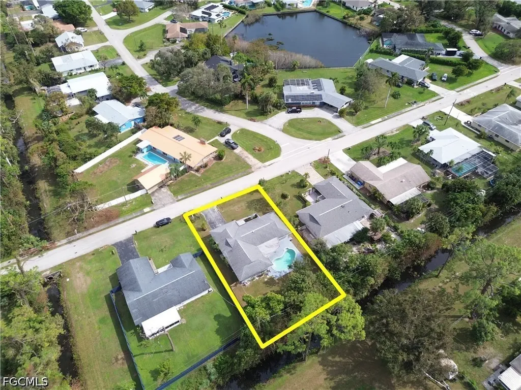 8707 Chatham Street Fort Myers FL 33907