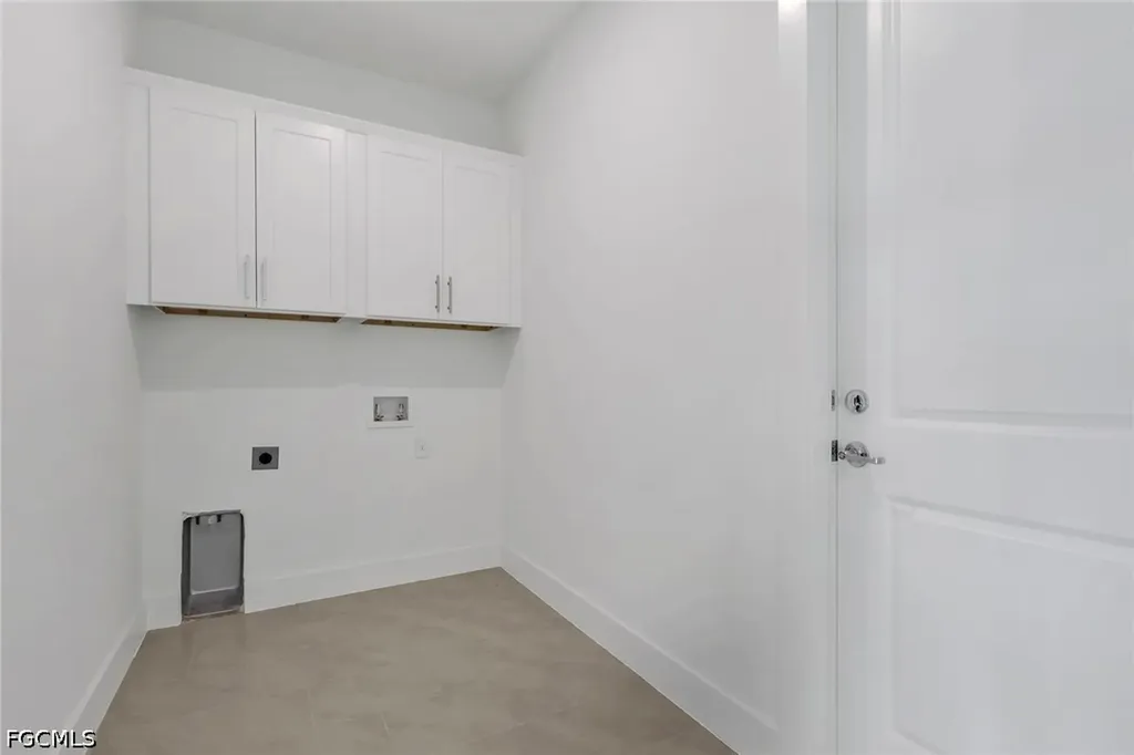 411 NE 7th Terrace Cape Coral FL 33909