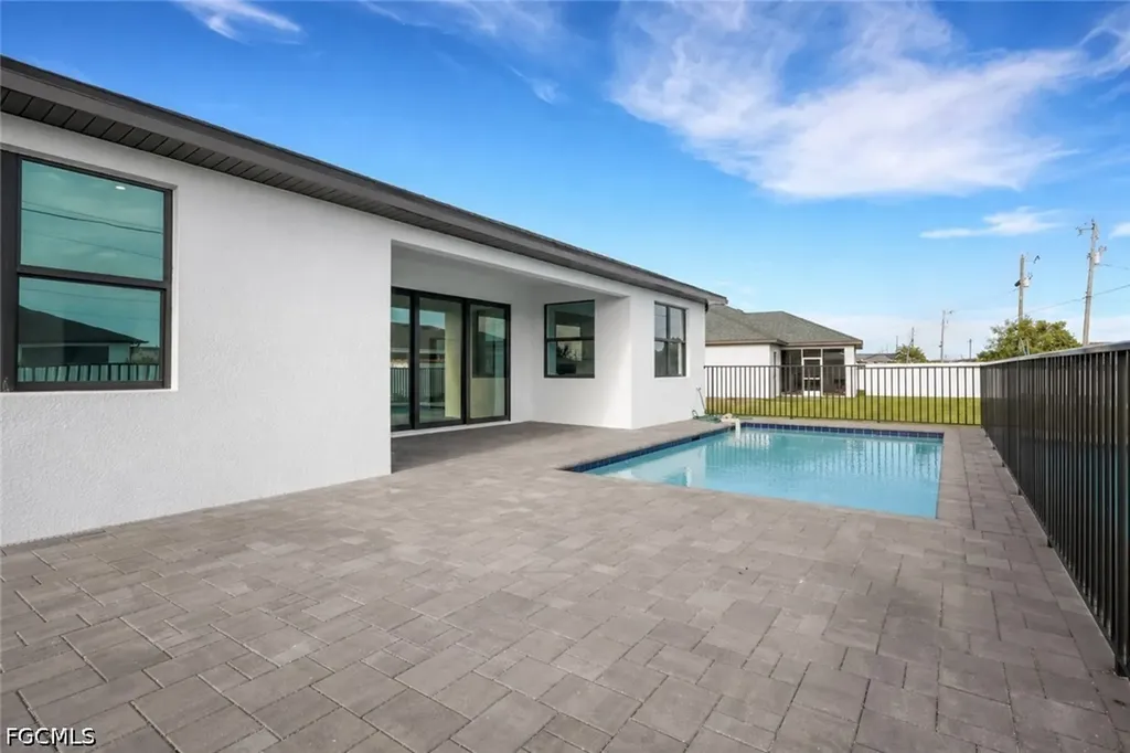 411 NE 7th Terrace Cape Coral FL 33909