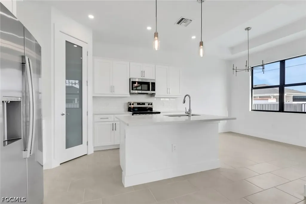 411 NE 7th Terrace Cape Coral FL 33909