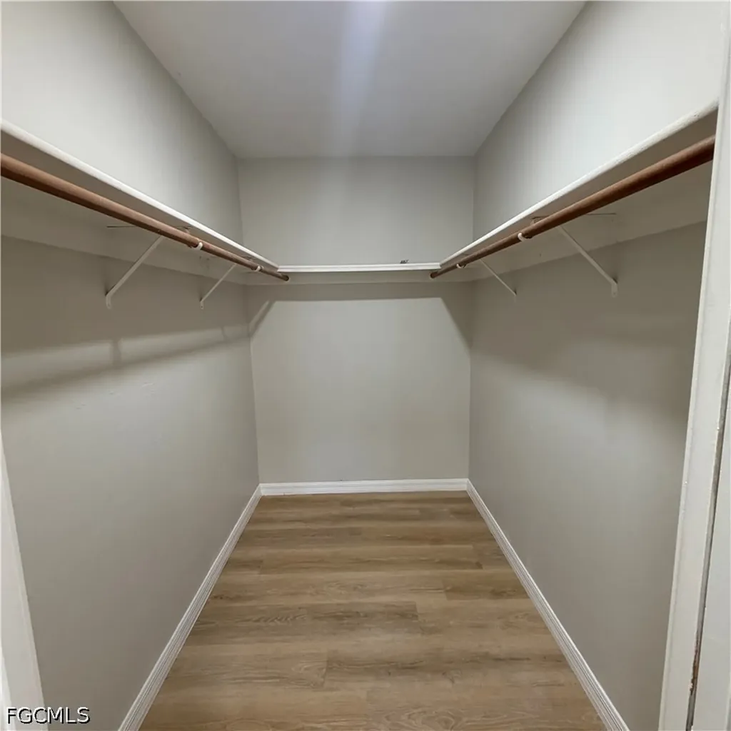 1403 SE 11th Street Cape Coral FL 33990