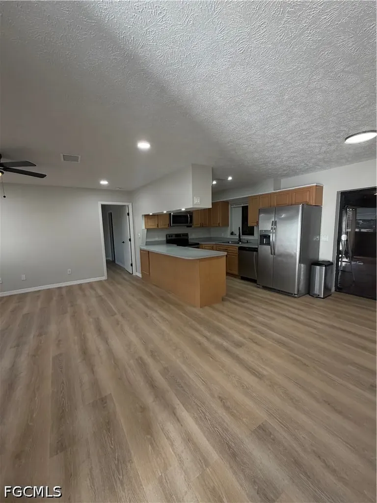 1403 SE 11th Street Cape Coral FL 33990