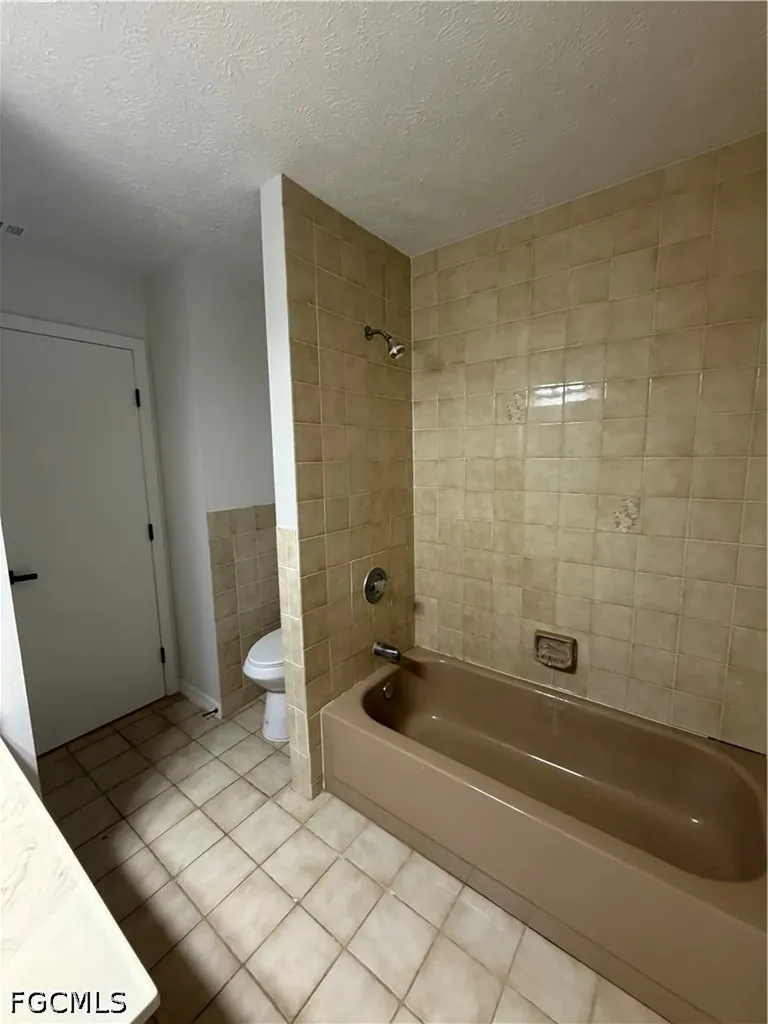 1403 SE 11th Street Cape Coral FL 33990