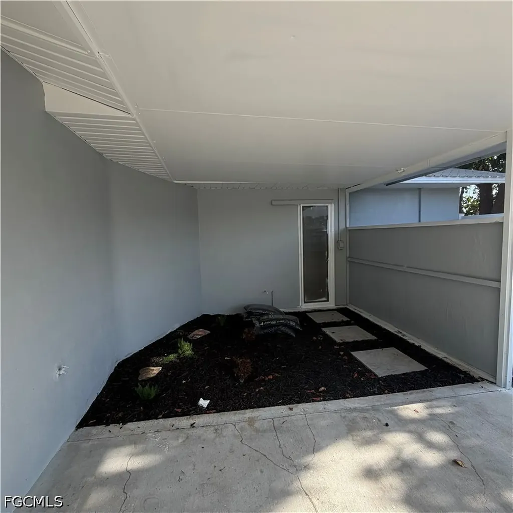 1403 SE 11th Street Cape Coral FL 33990
