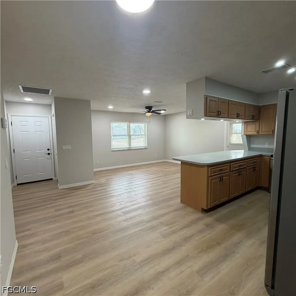 1403 SE 11th Street Cape Coral FL 33990