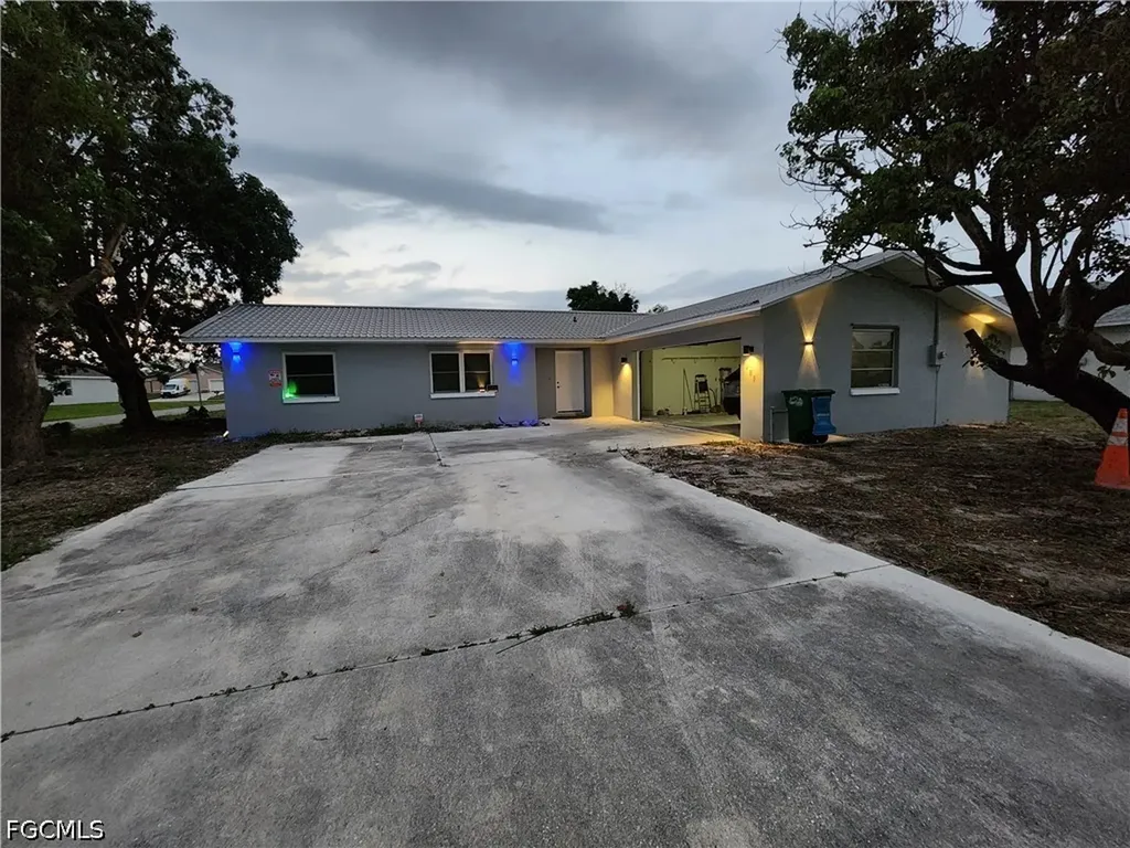 1403 SE 11th Street Cape Coral FL 33990