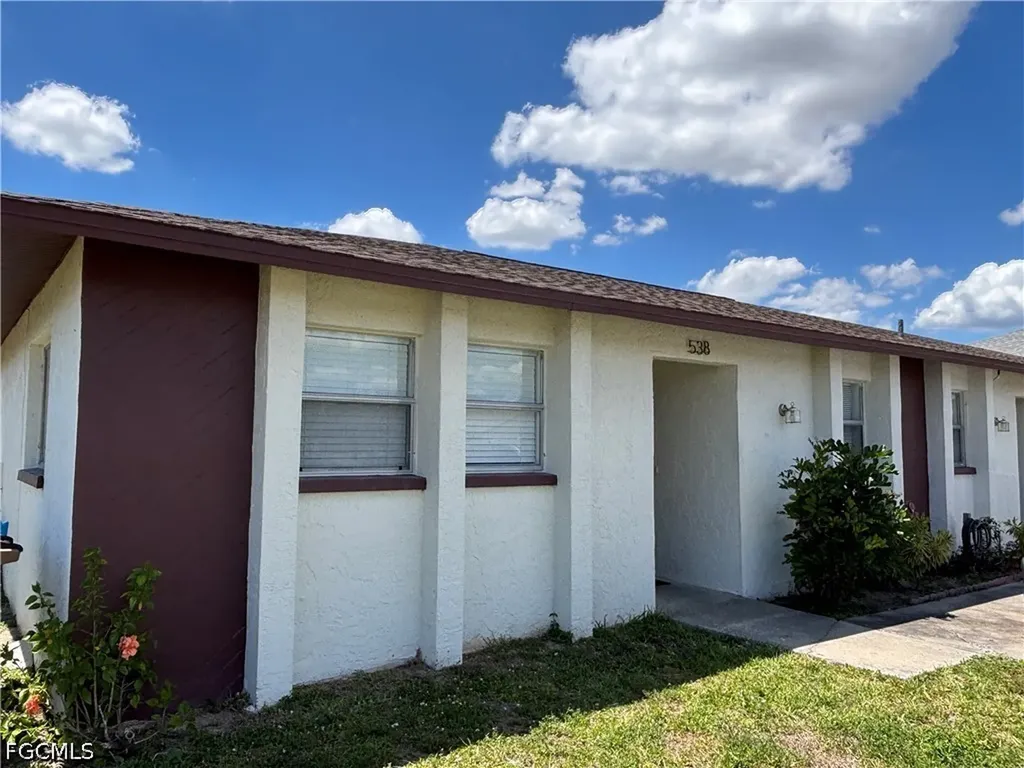 536 SE 6th Place Cape Coral FL 33990