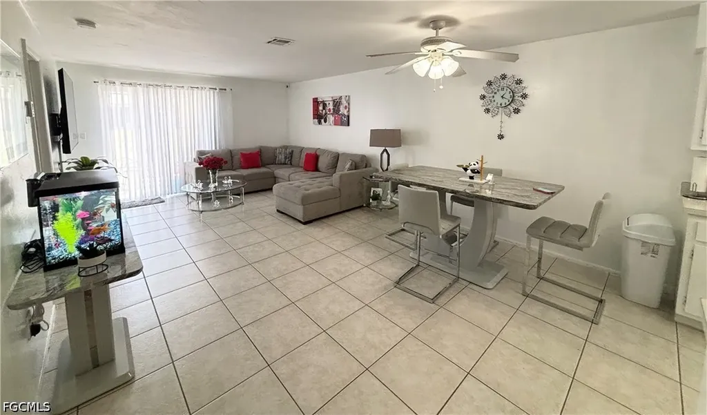 536 SE 6th Place Cape Coral FL 33990