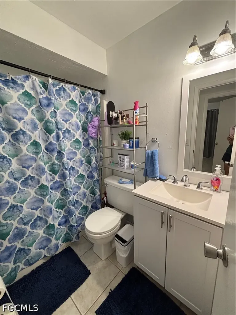 536 SE 6th Place Cape Coral FL 33990