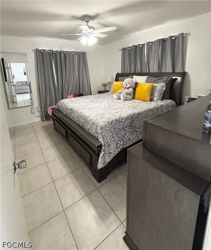 536 SE 6th Place Cape Coral FL 33990