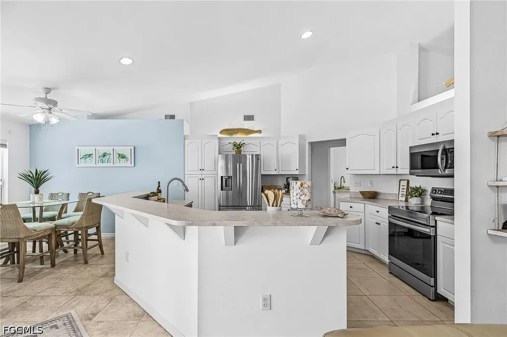 1406 SE 21st Terrace Cape Coral FL 33990