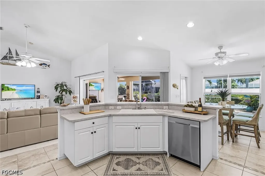 1406 SE 21st Terrace Cape Coral FL 33990