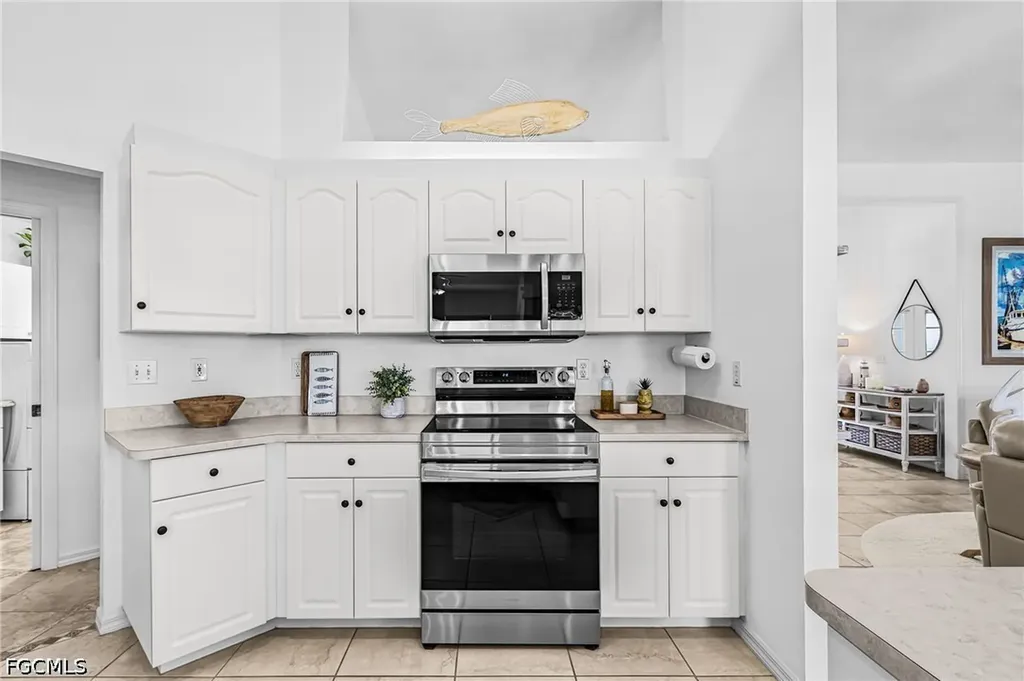 1406 SE 21st Terrace Cape Coral FL 33990