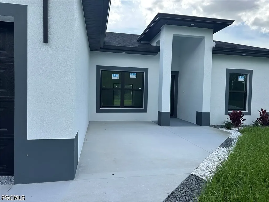 515 Hutton Street E Lehigh Acres FL 33974