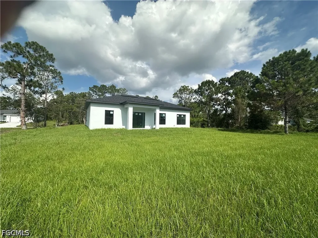 515 Hutton Street E Lehigh Acres FL 33974
