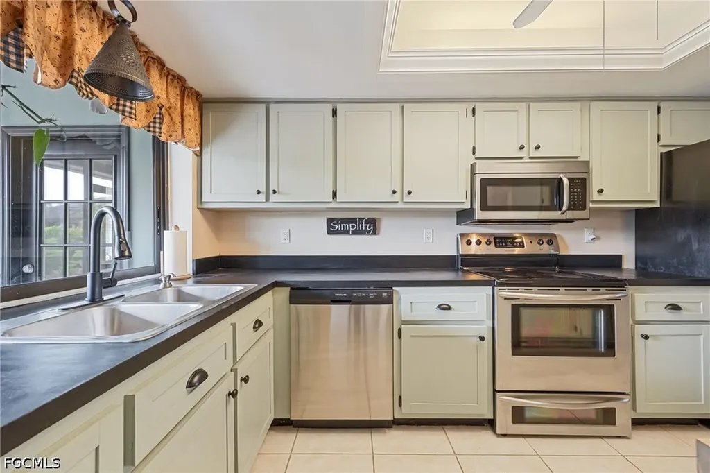 6419 Ben Hogan Circle North Fort Myers FL 33917