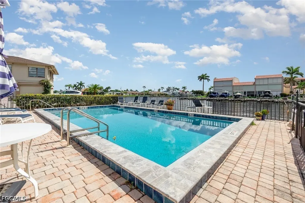 4001 SE 19th Place Cape Coral FL 33904