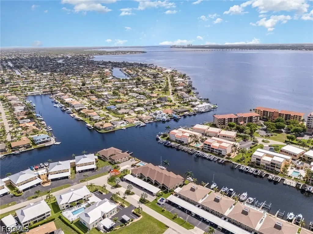 4001 SE 19th Place Cape Coral FL 33904