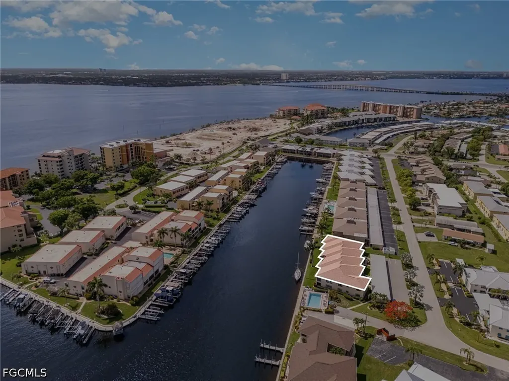 4001 SE 19th Place Cape Coral FL 33904