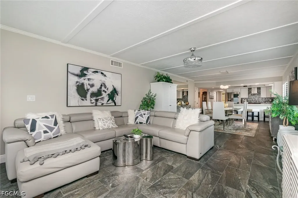 4001 SE 19th Place Cape Coral FL 33904