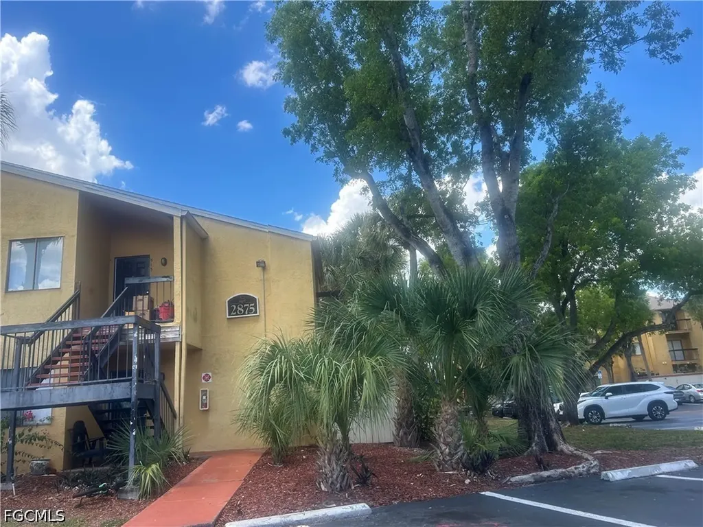 2875 Winkler Avenue Fort Myers FL 33916