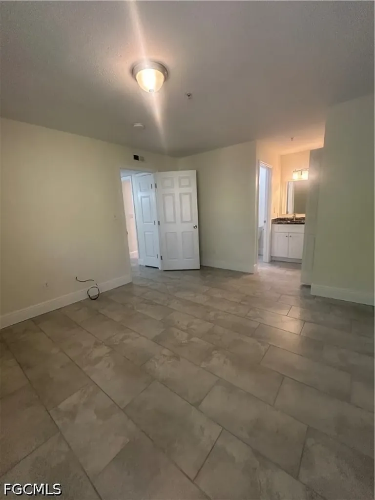 2875 Winkler Avenue Fort Myers FL 33916