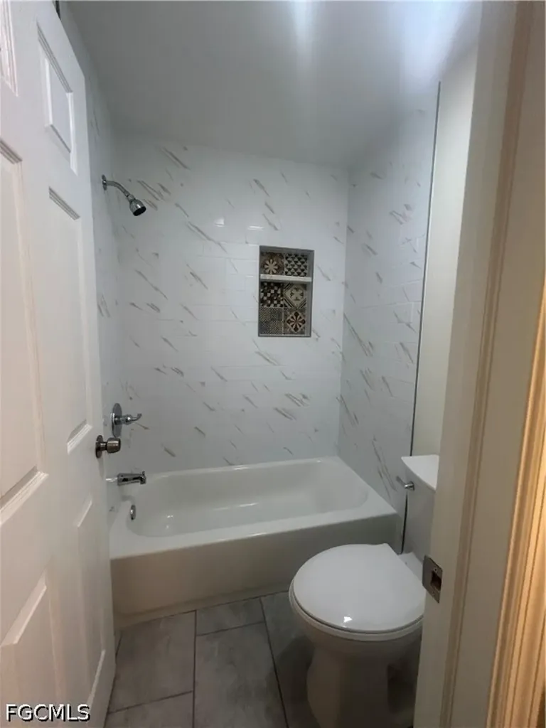 2875 Winkler Avenue Fort Myers FL 33916