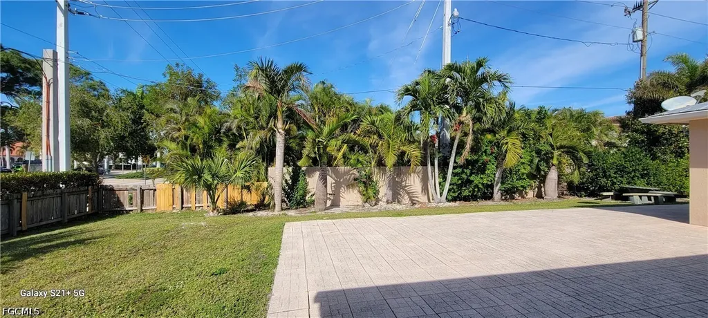 5200 West Boulevard Naples FL 34103