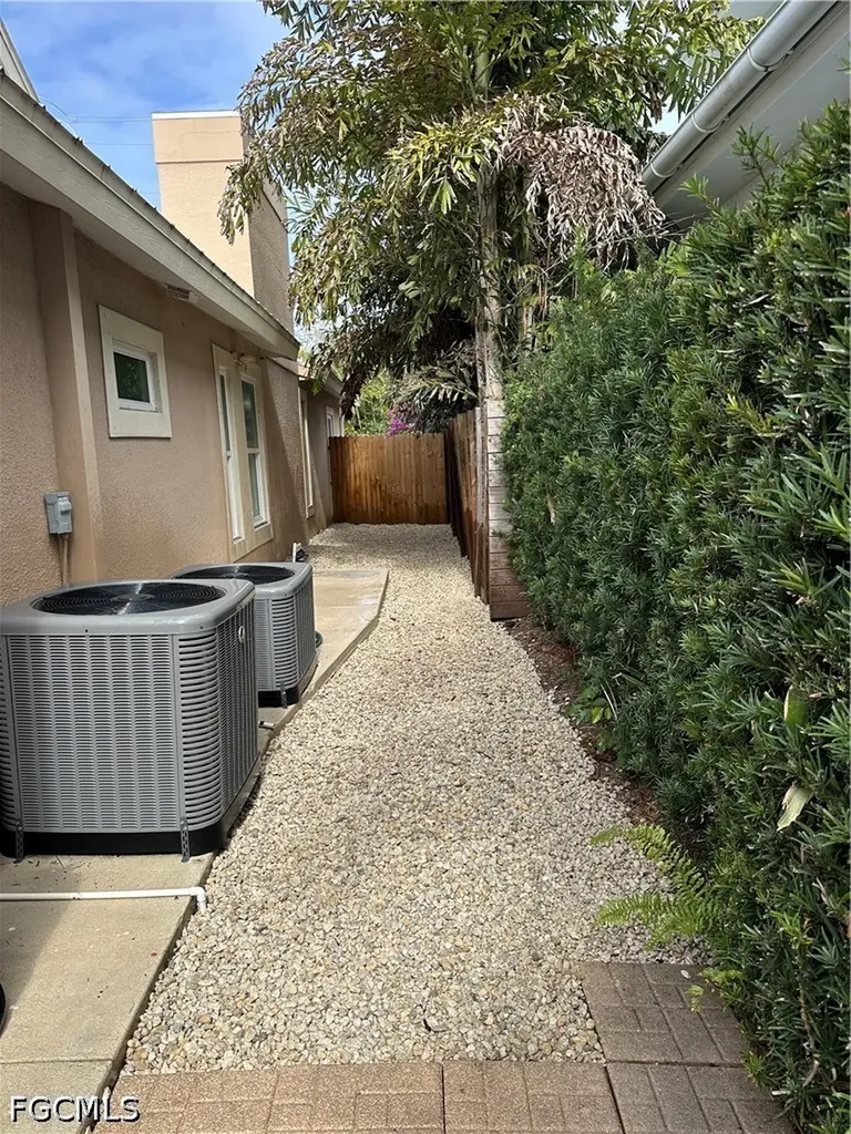 5200 West Boulevard Naples FL 34103