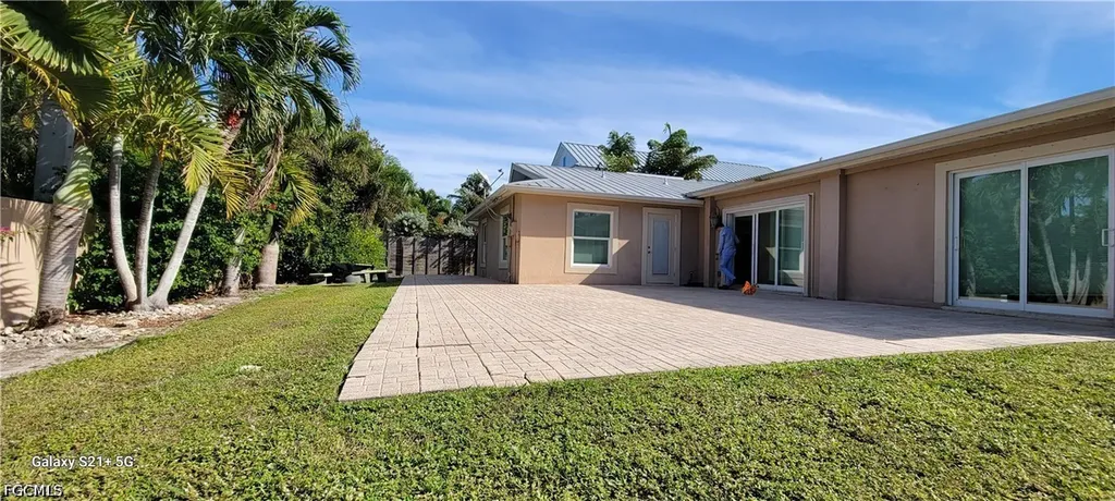 5200 West Boulevard Naples FL 34103