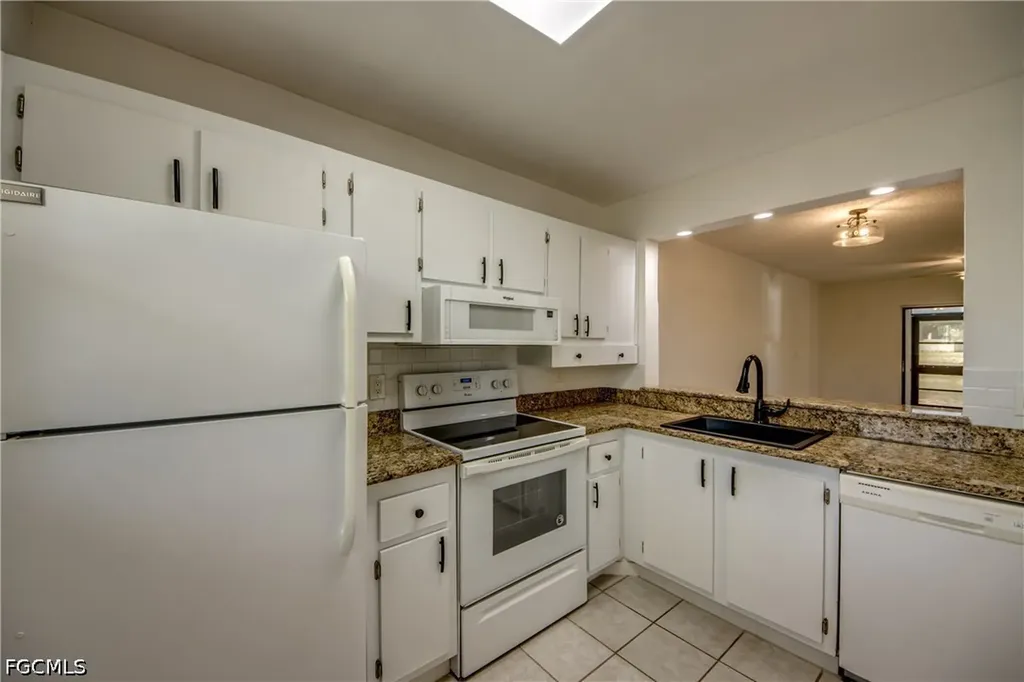 9261 Central Park Drive Fort Myers FL 33919