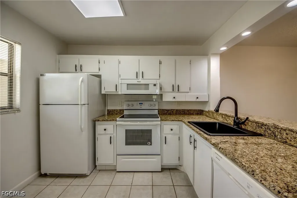 9261 Central Park Drive Fort Myers FL 33919