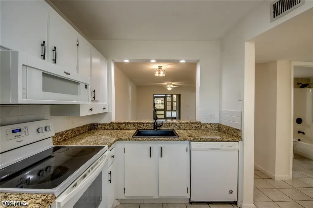 9261 Central Park Drive Fort Myers FL 33919