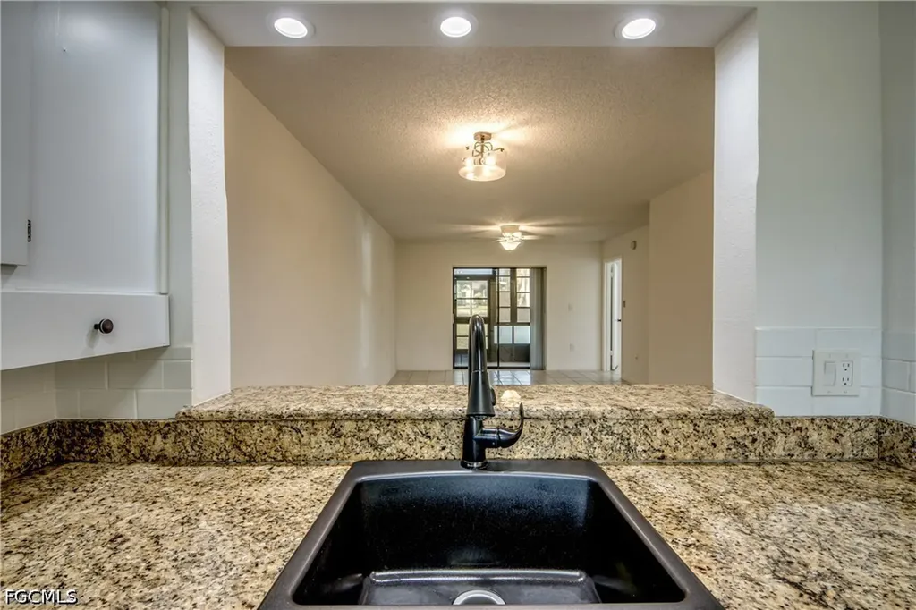 9261 Central Park Drive Fort Myers FL 33919