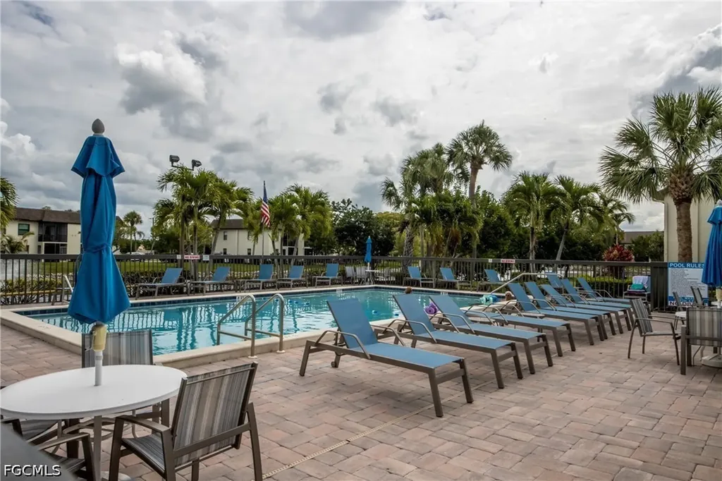 9261 Central Park Drive Fort Myers FL 33919