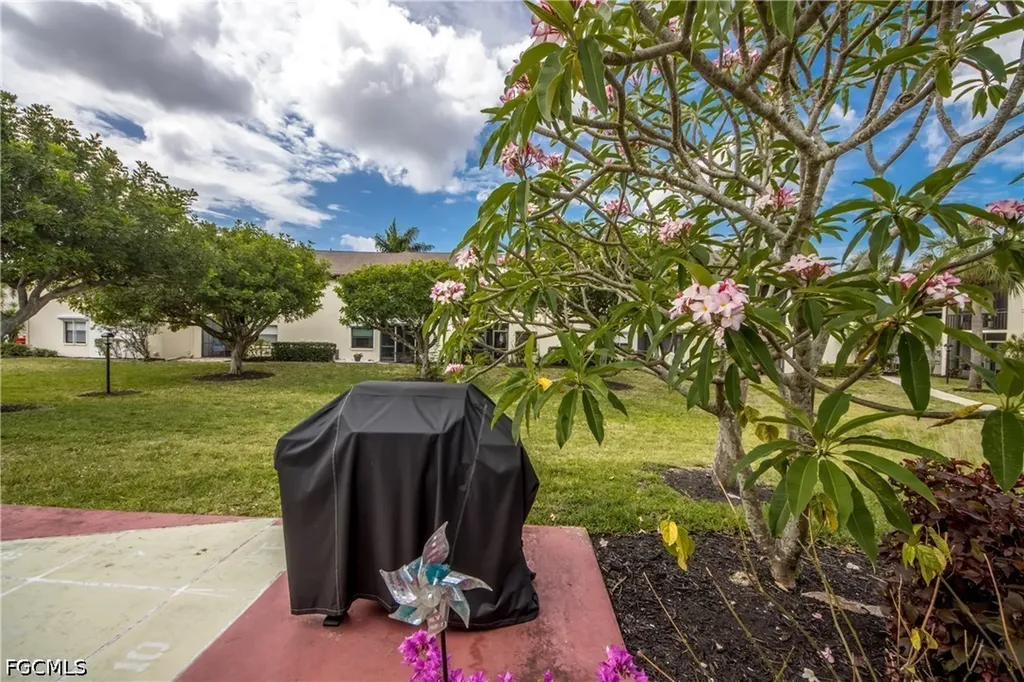9261 Central Park Drive Fort Myers FL 33919