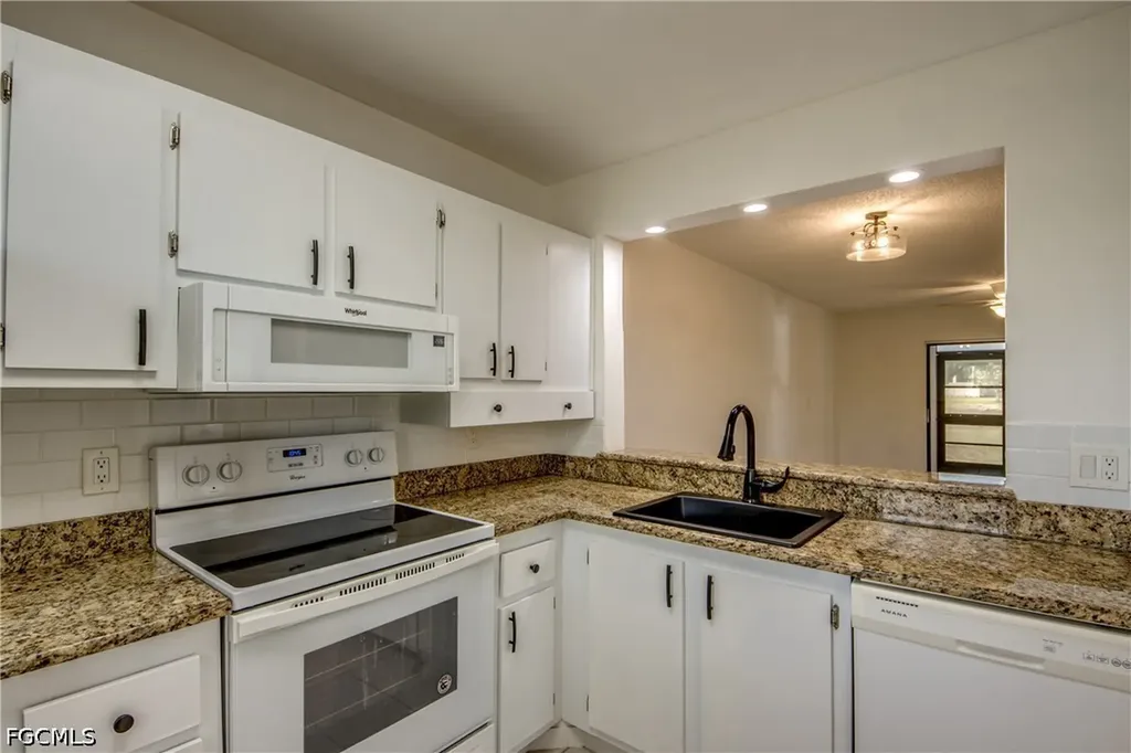 9261 Central Park Drive Fort Myers FL 33919