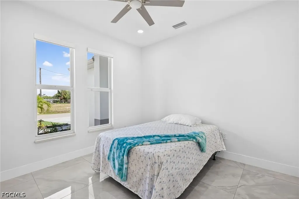 10 NW 35th Avenue Cape Coral FL 33993