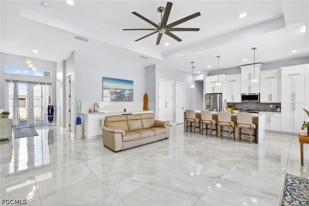 10 NW 35th Avenue Cape Coral FL 33993