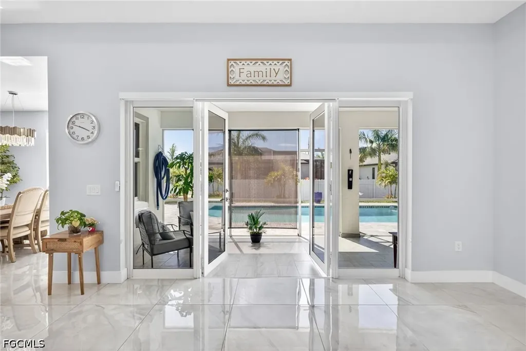 10 NW 35th Avenue Cape Coral FL 33993