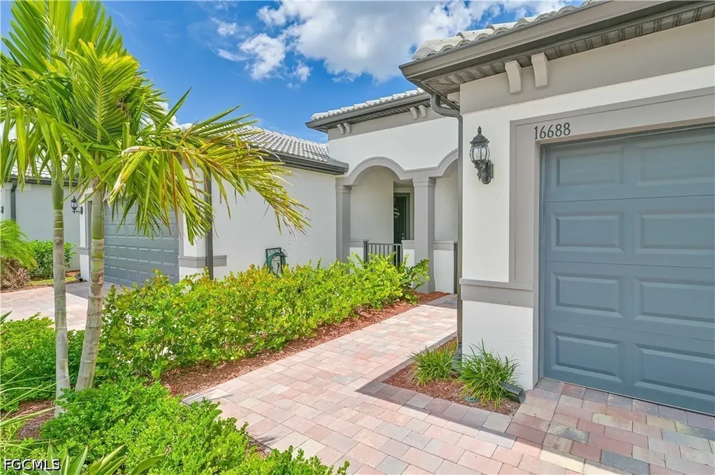 16688 Rolling Rock Boulevard Alva FL 33920