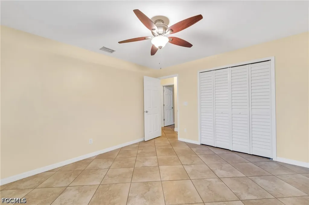 14 SW 33rd Avenue Cape Coral FL 33991