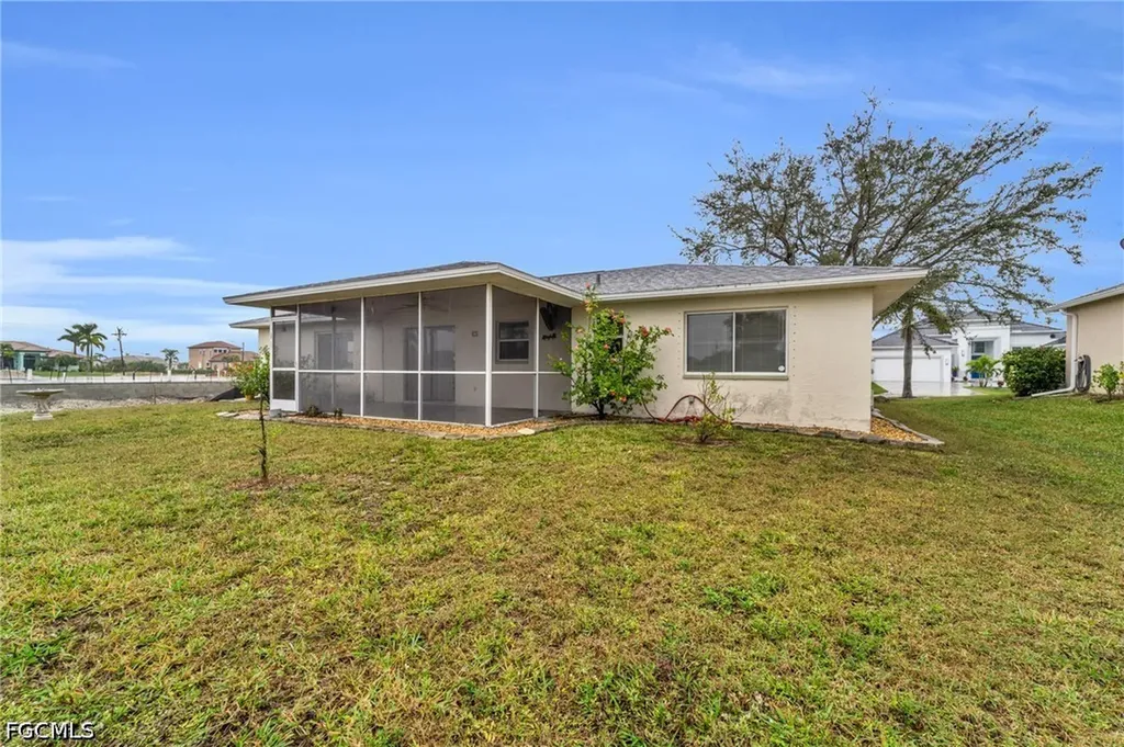 14 SW 33rd Avenue Cape Coral FL 33991