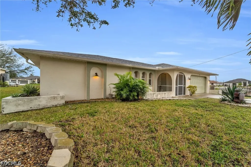 14 SW 33rd Avenue Cape Coral FL 33991