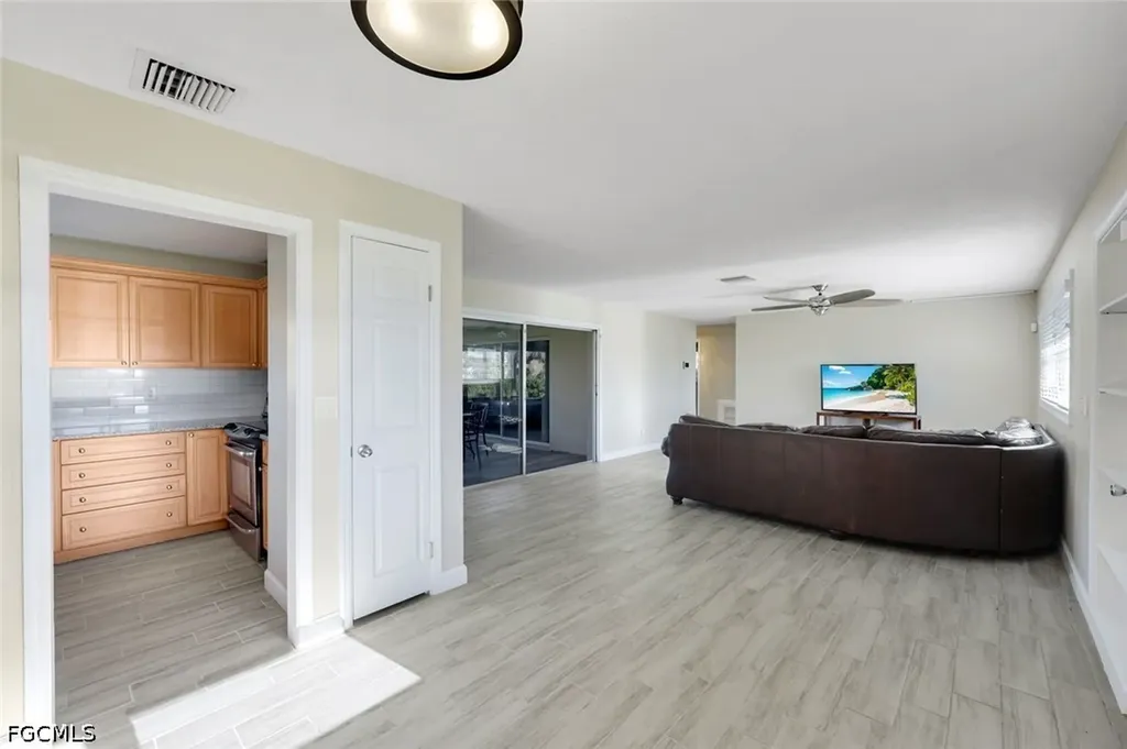 4903 Edith Esplanade Cape Coral FL 33904