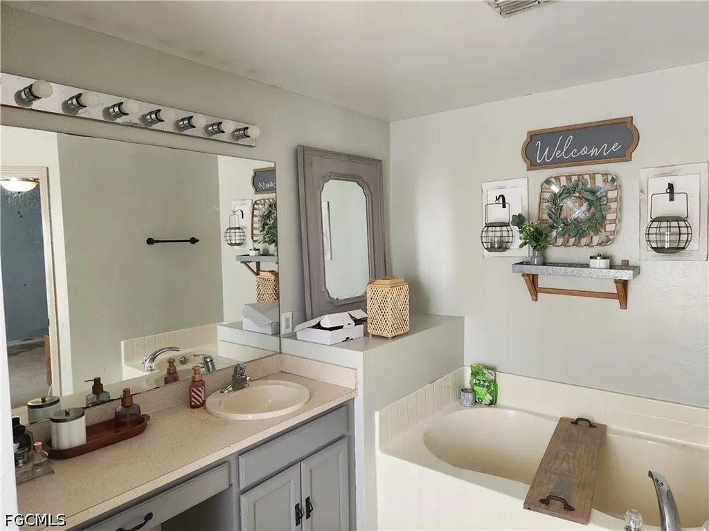 2508 NW 12th Street Cape Coral FL 33993
