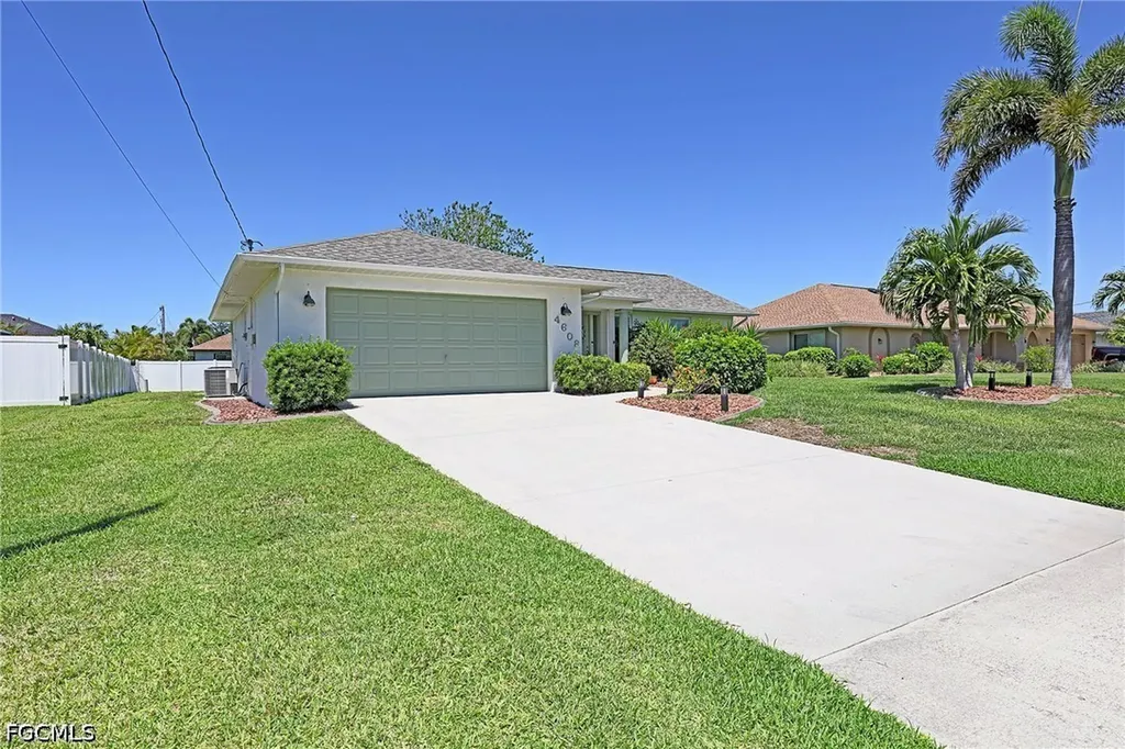 4608 SW 13th Avenue Cape Coral FL 33914