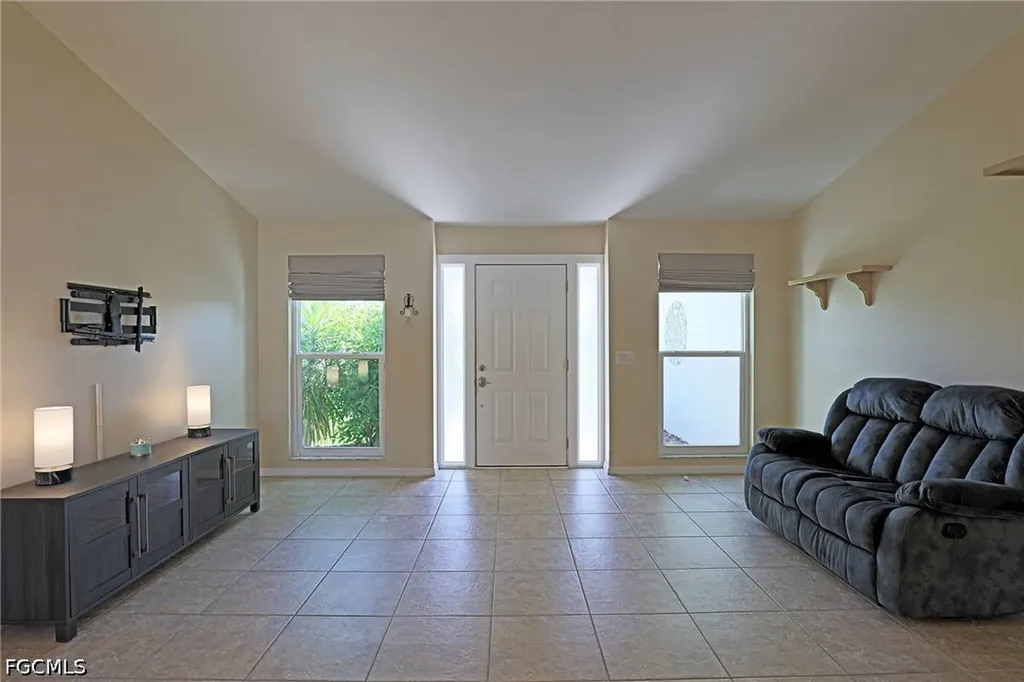 4608 SW 13th Avenue Cape Coral FL 33914
